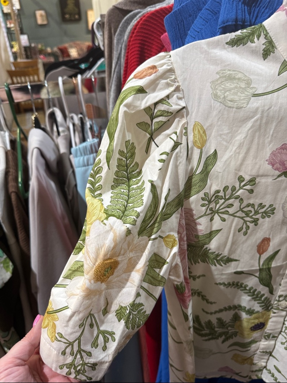 entro Cream Floral Button-Up Top with Green Leaf Print - Picture 3 of 5